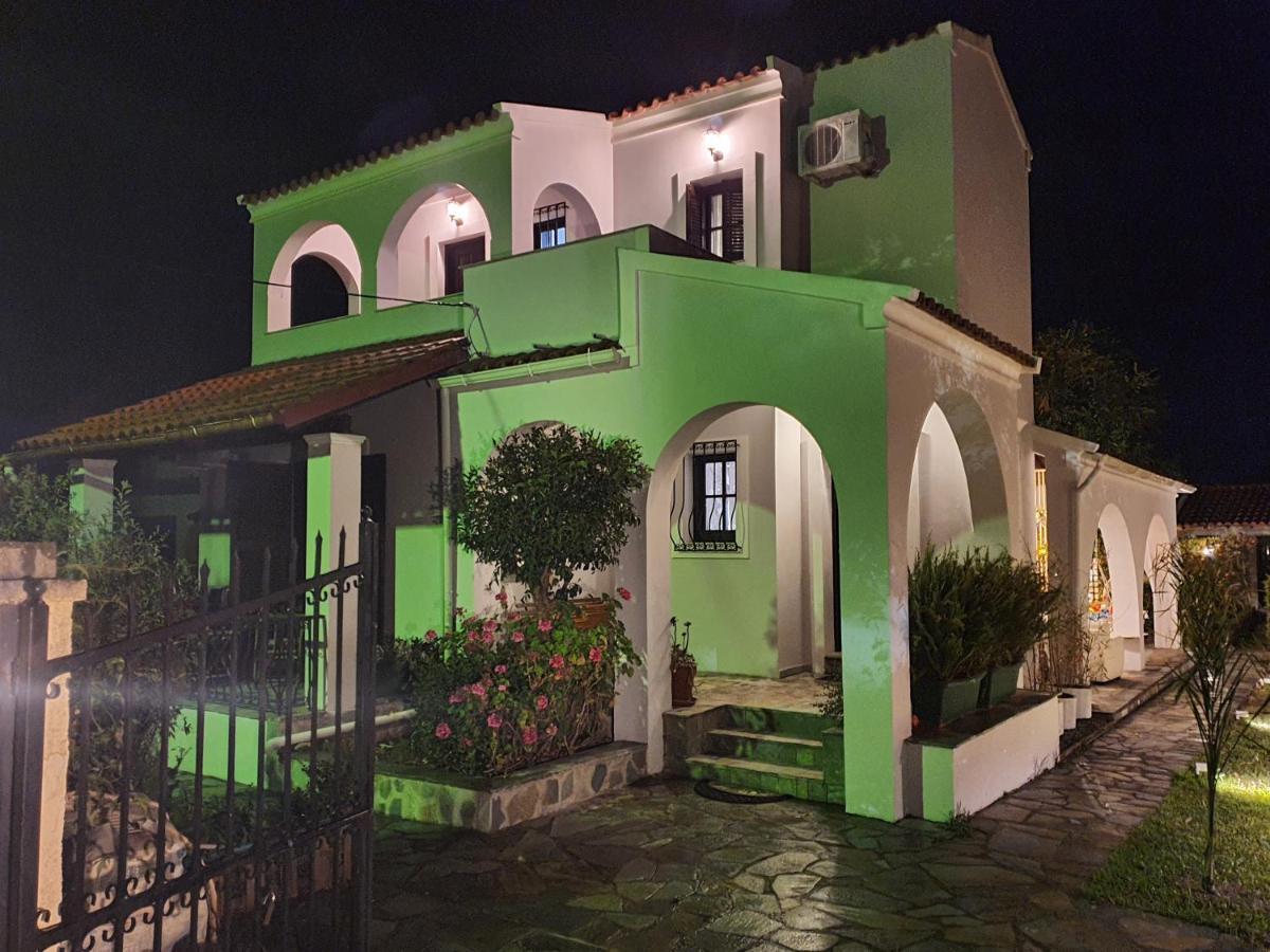 Villa Georgia Acharavi  Luaran gambar