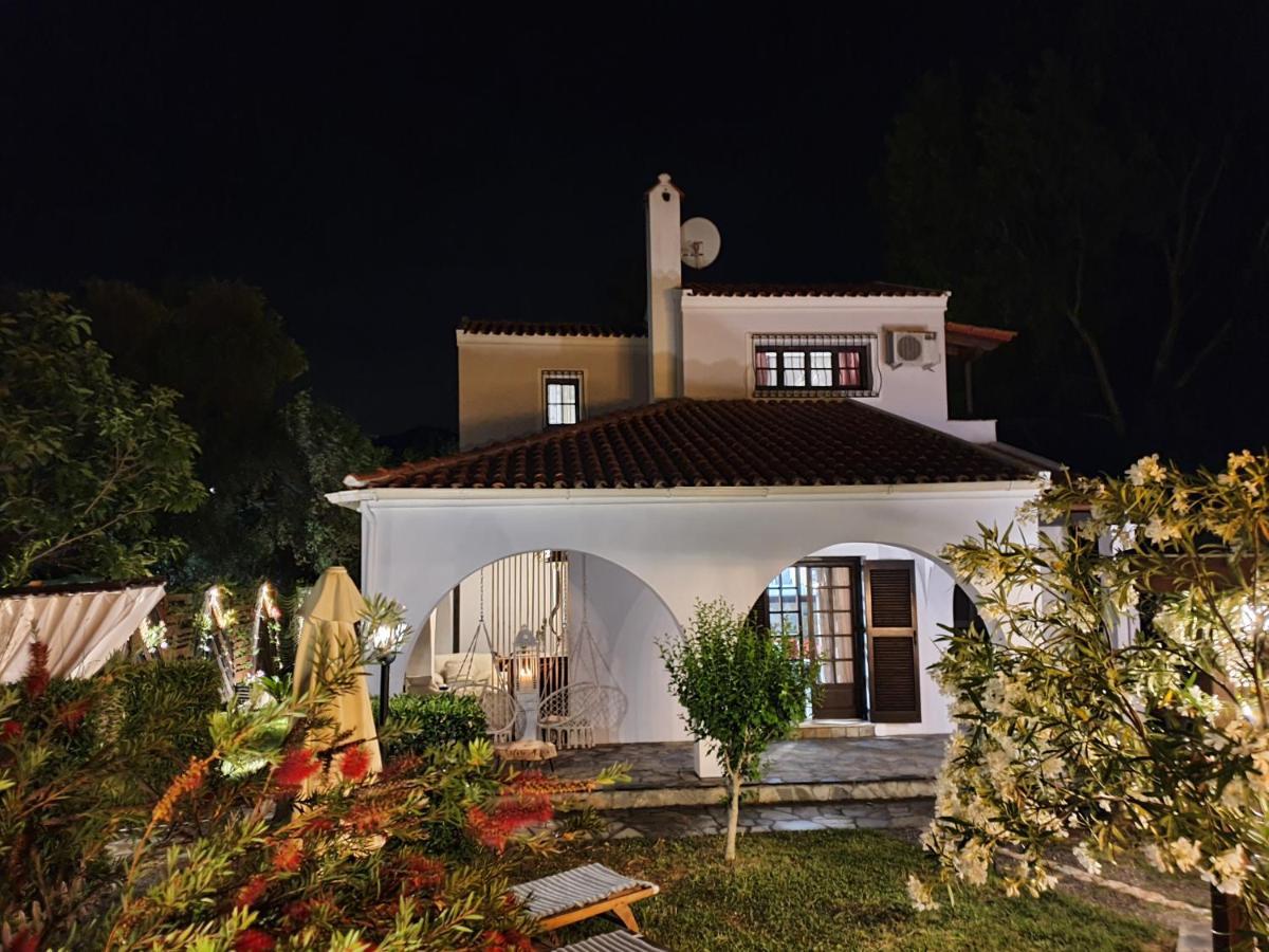 Villa Georgia Acharavi  Luaran gambar